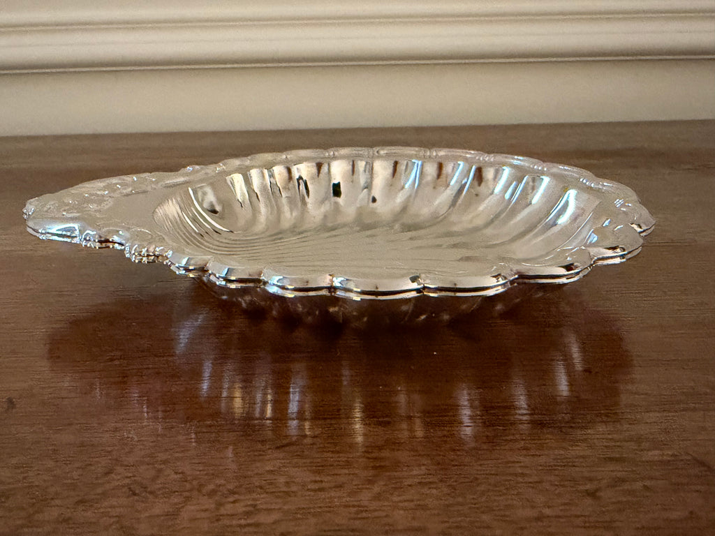 Vintage Leonard Silverplated Shell Catchalls, c. 1970s