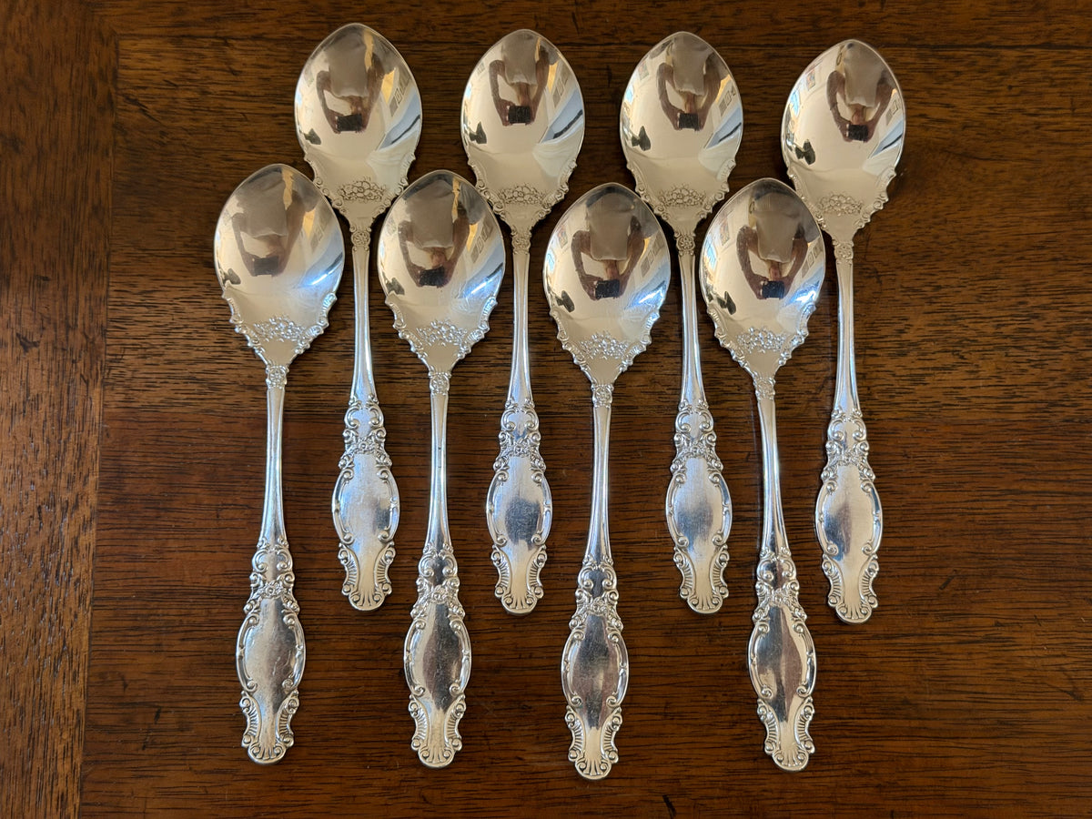 Set of 8 Wm. Rogers Melrose Petite Silverplate Teaspoons, Pattern Introduced 1898