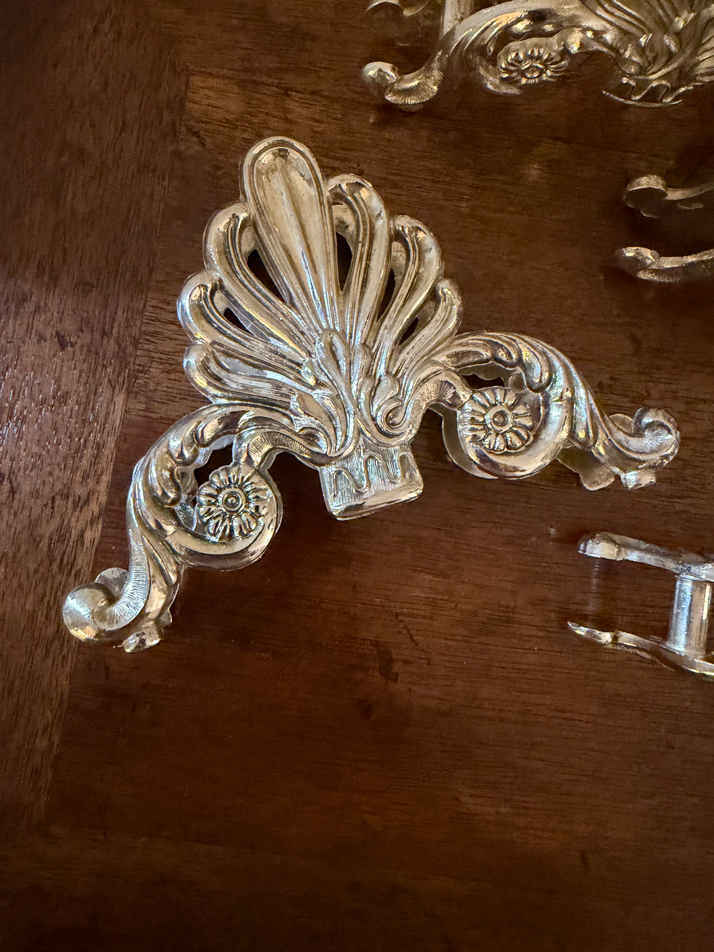 Vintage Silverplate Rococo Shell Knife Rests, Set of 6