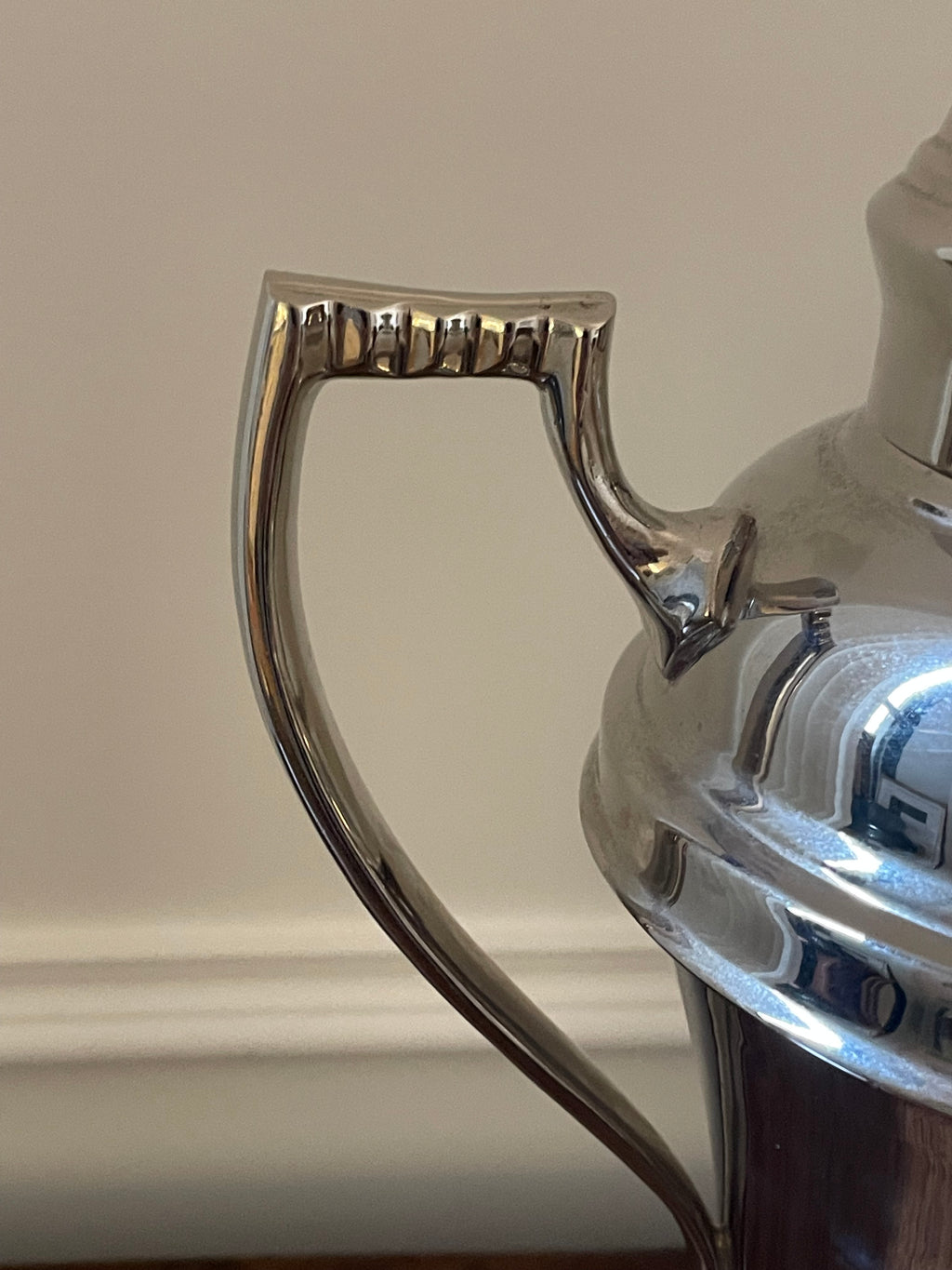 Art Deco Large-Format Vintage Chrome Cocktail Shaker