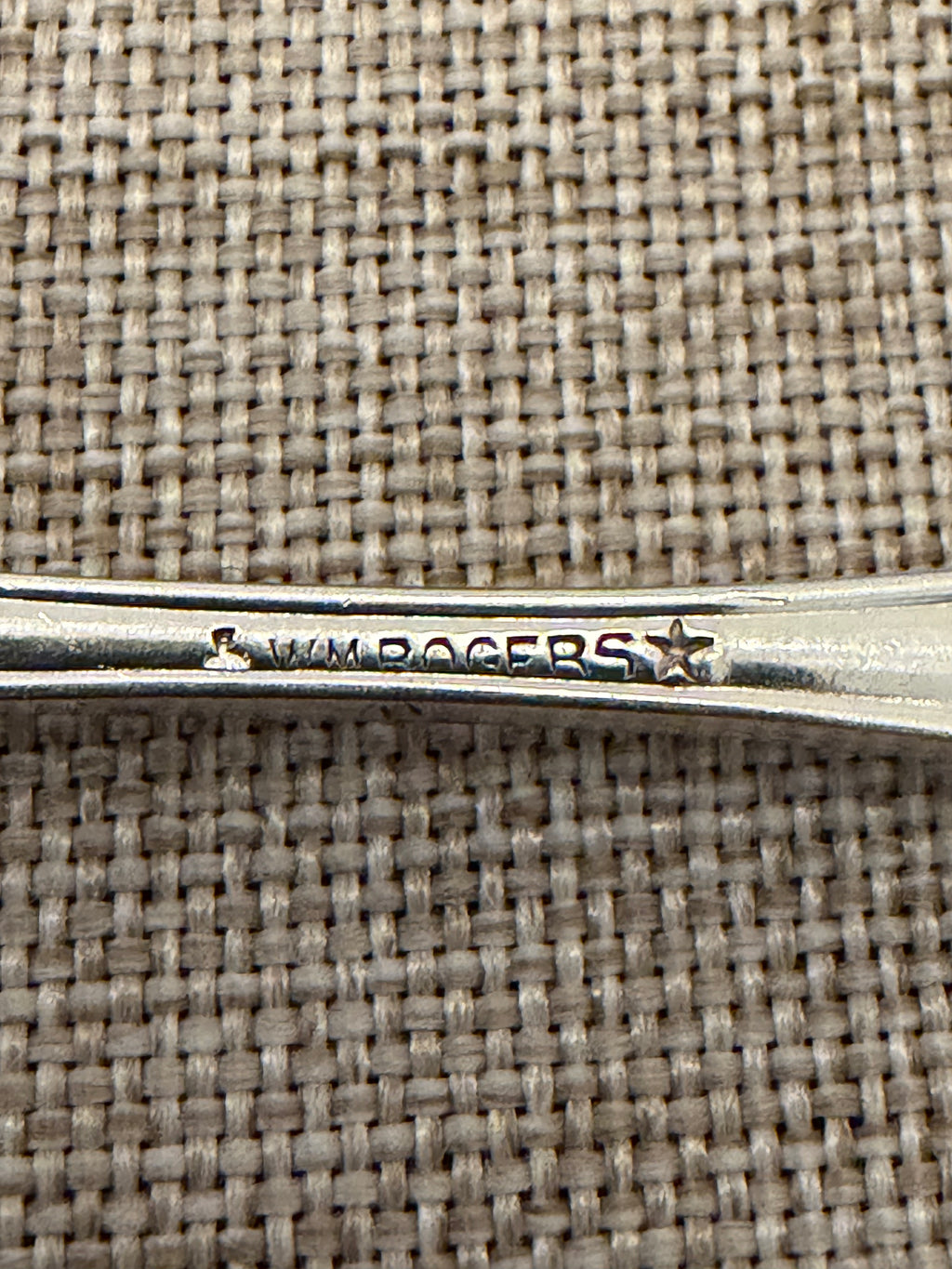 Set of 8 Wm. Rogers Melrose Petite Silverplate Teaspoons, Pattern Introduced 1898