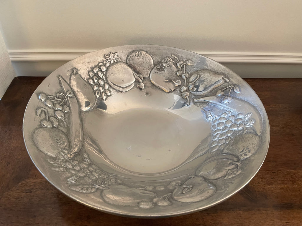 Vintage Wilton Armetale Oversized Fruit Serving Bowl & Centerpiece, 16"