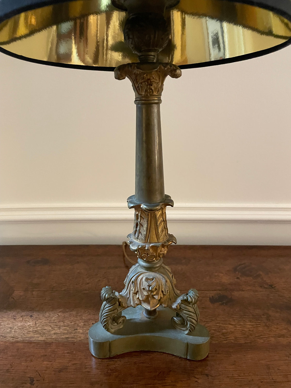 Antique Neoclassical Bronze Table Lamp with Black & Gold-Lined Shade, 19"
